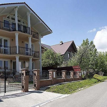 Villa Butterfly Nova Lesna Exterior photo